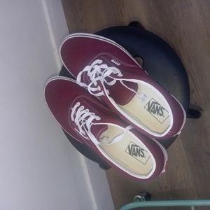 Vans tennis shoes size 13.